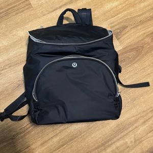 Lululemon new parent backpack 17L